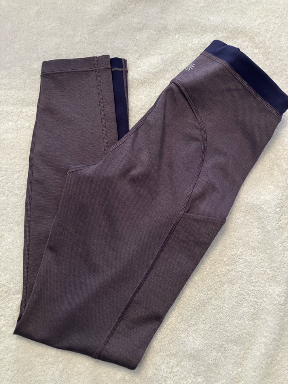 Athleta Ultimate Stash Pocket 7/8 Leggings